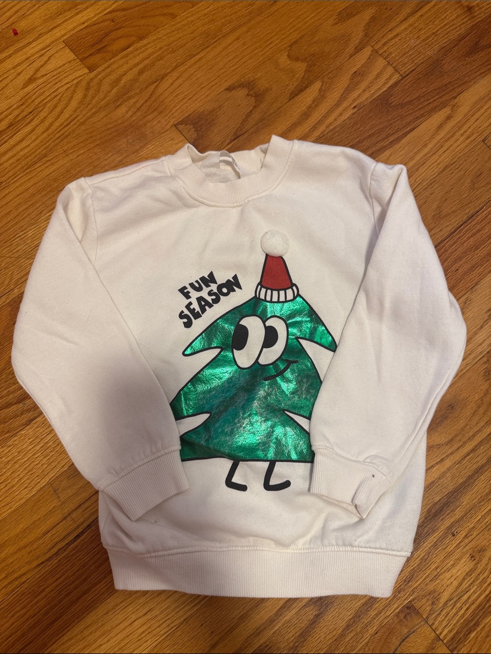 H&M White Kids Sweatshirt with Shiny Green Tree Graphic size 5T-6